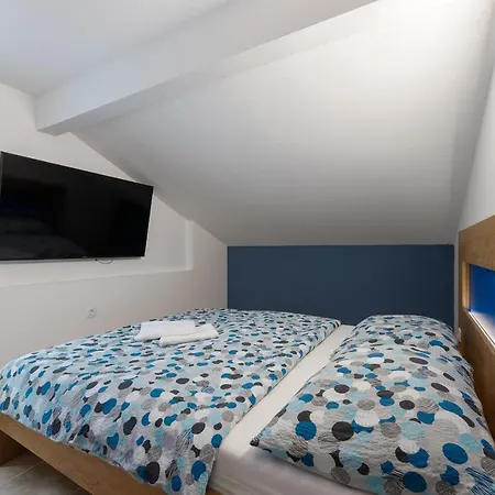 Rosmarin - Family Friendly, Beachfront Pašman