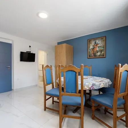 Appartement Rosmarin - Family Friendly, Beachfront