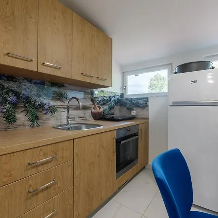 Rosmarin - Family Friendly, Beachfront Appartement