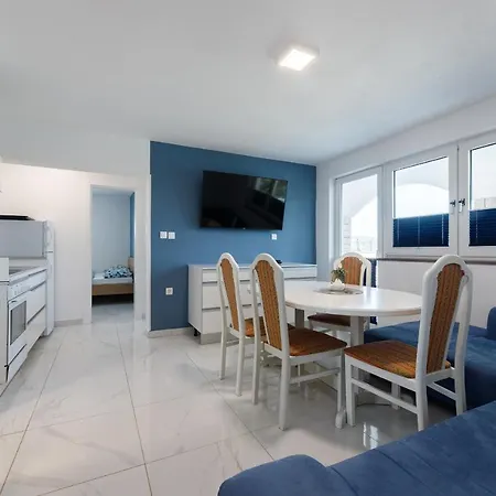 Rosmarin - Family Friendly, Beachfront Appartement *