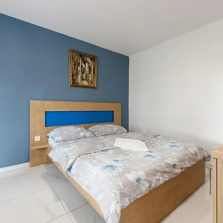 Rosmarin - Family Friendly, Beachfront * Pašman