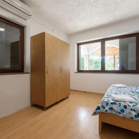 Rosmarin - Family Friendly, Beachfront Appartement *