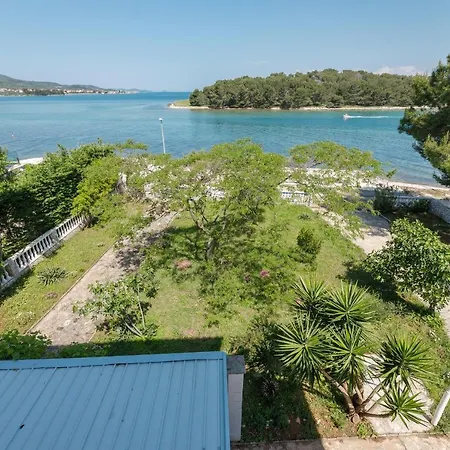 Appartement Rosmarin - Family Friendly, Beachfront