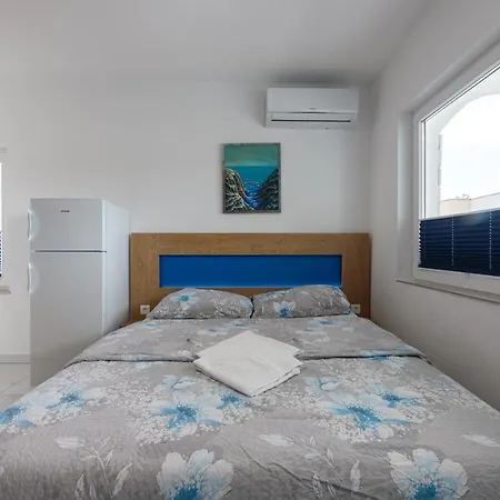 Rosmarin - Family Friendly, Beachfront Pašman