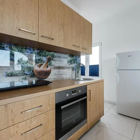 Appartement Rosmarin - Family Friendly, Beachfront *